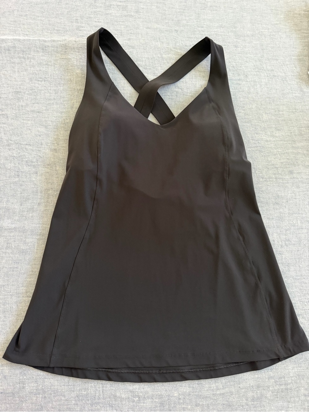 Lululemon Women’s Black Cross-Back Tank Top Size 6